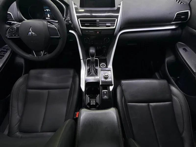Mitsubishi Eclipse Cross — фото 10