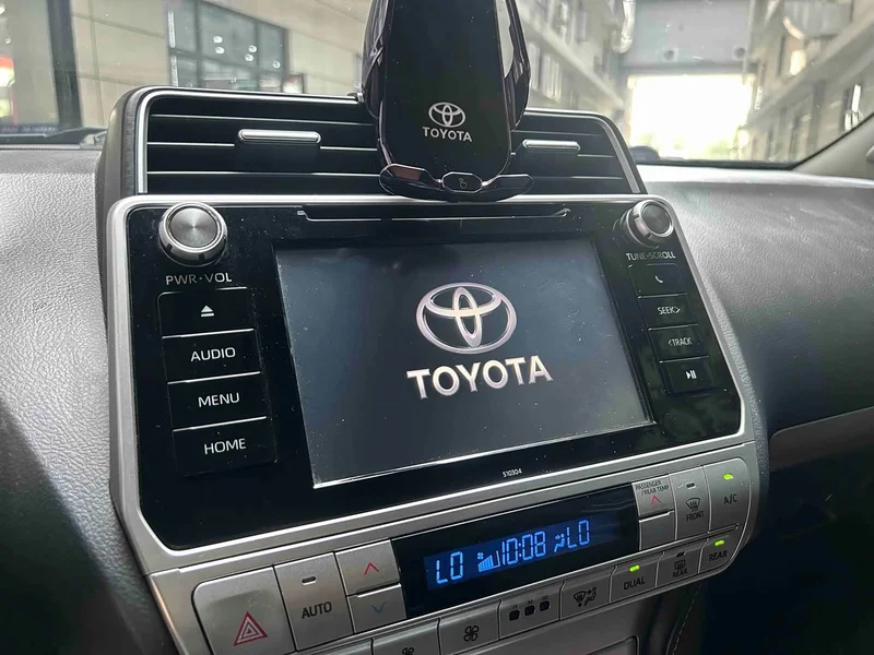 Toyota Prado — фото 17