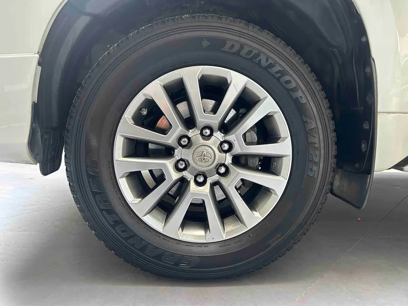 Toyota Prado — фото 3