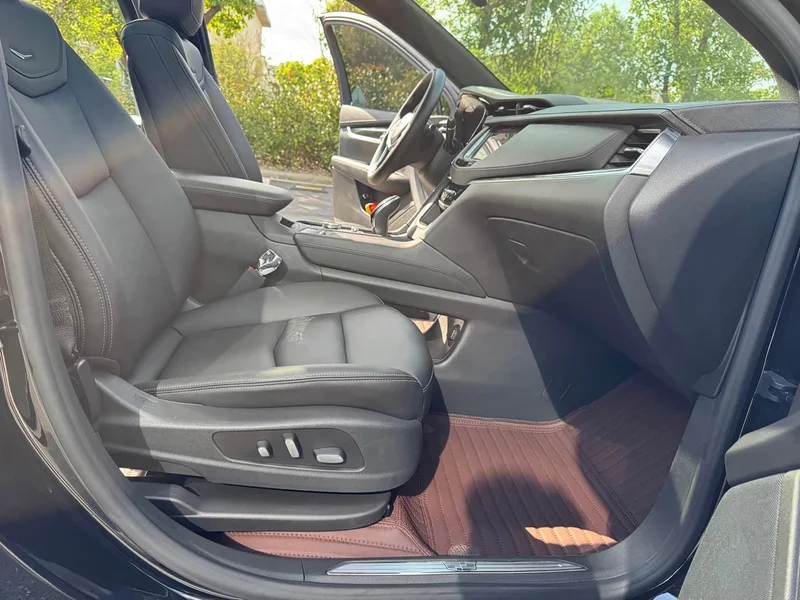 Cadillac XT5 — фото 13