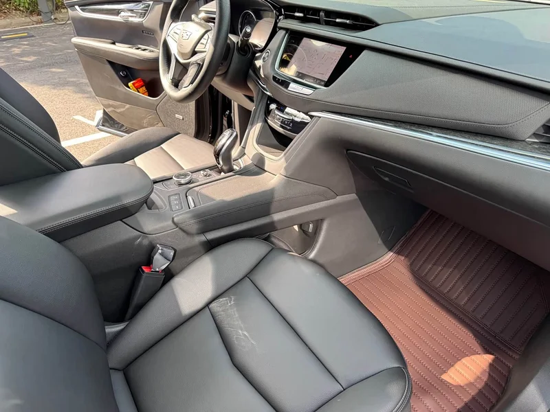 Cadillac XT5 — фото 14