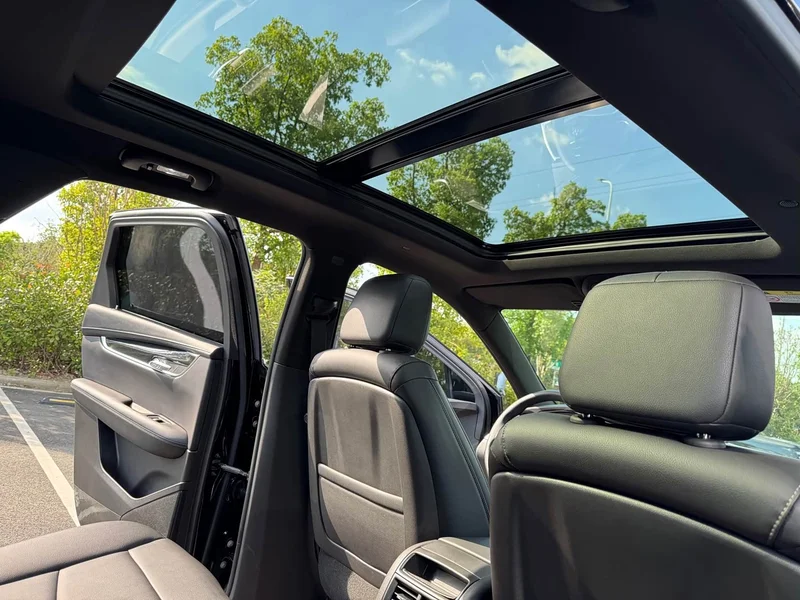 Cadillac XT5 — фото 18