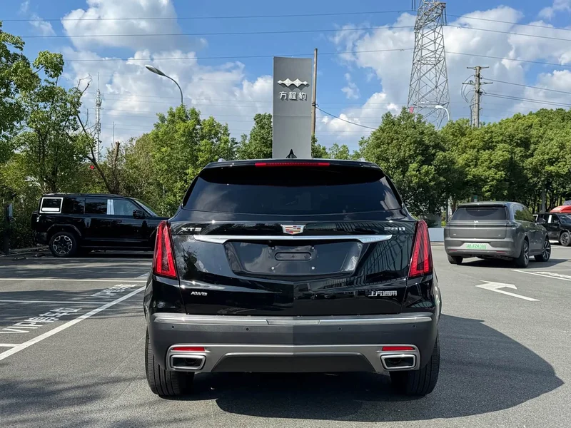 Cadillac XT5 — фото 20