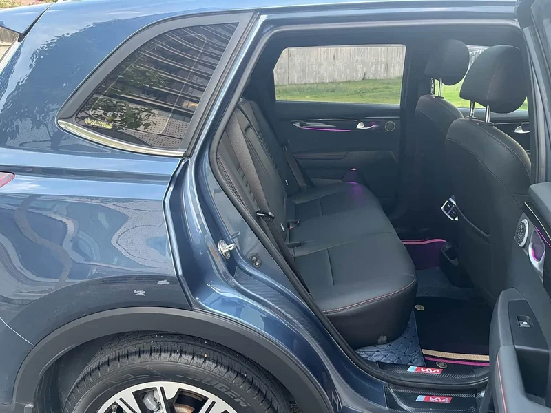 Kia Sportage — фото 12