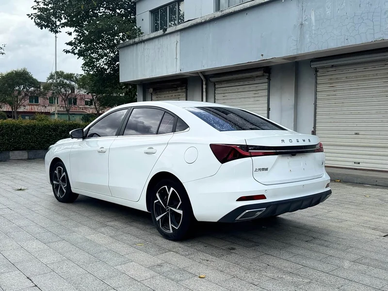 Roewe i5 — фото 6