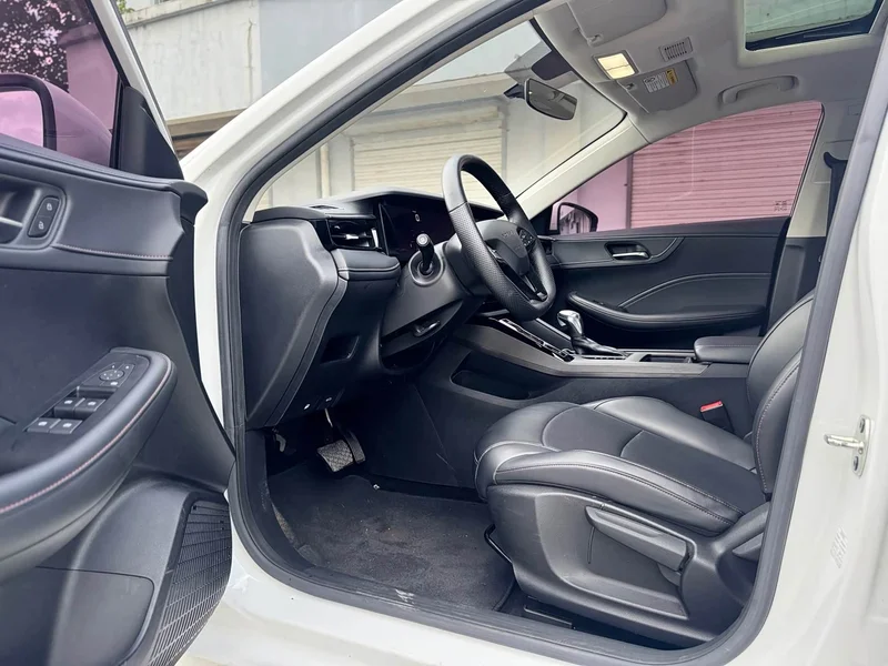 Roewe i5 — фото 7