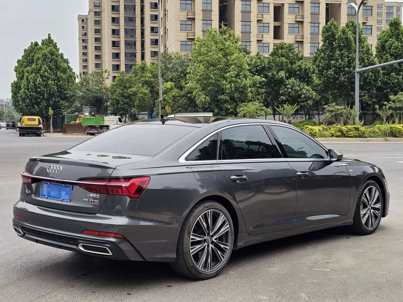 Audi A6L — фото 5