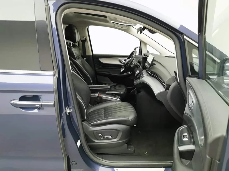 Roewe iMAX8 — фото 23
