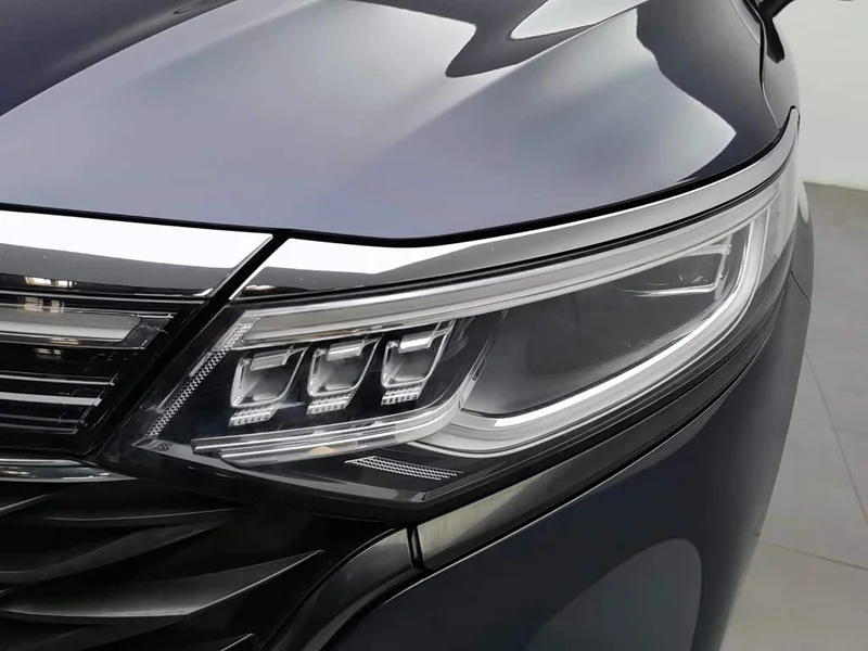 Roewe iMAX8 — фото 7