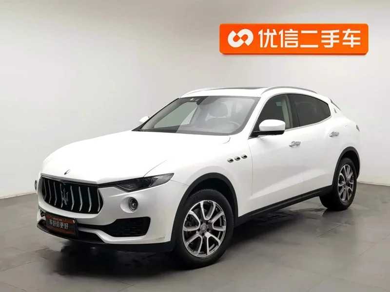 Maserati Levante — фото 1
