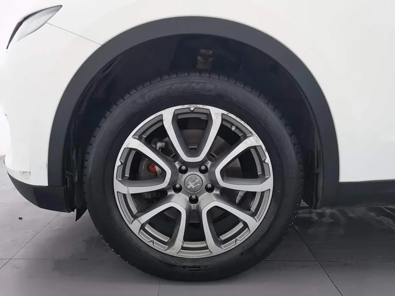 Maserati Levante — фото 13