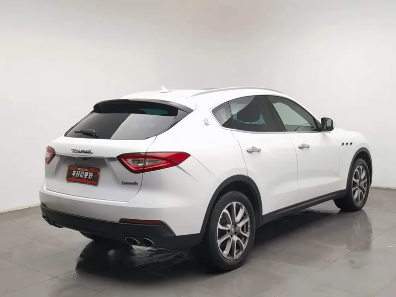 Maserati Levante — фото 3