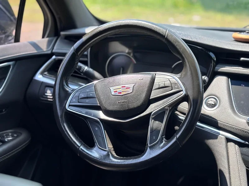 Cadillac XT5 — фото 18