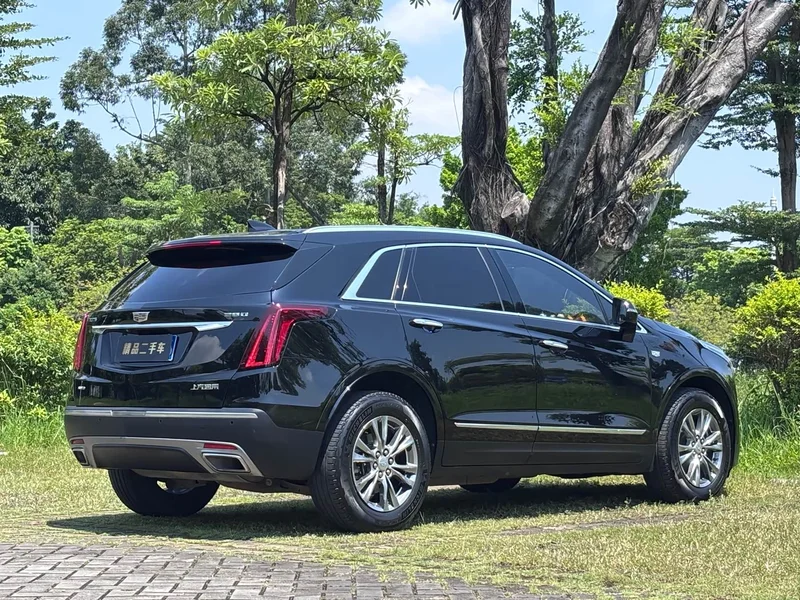 Cadillac XT5 — фото 8