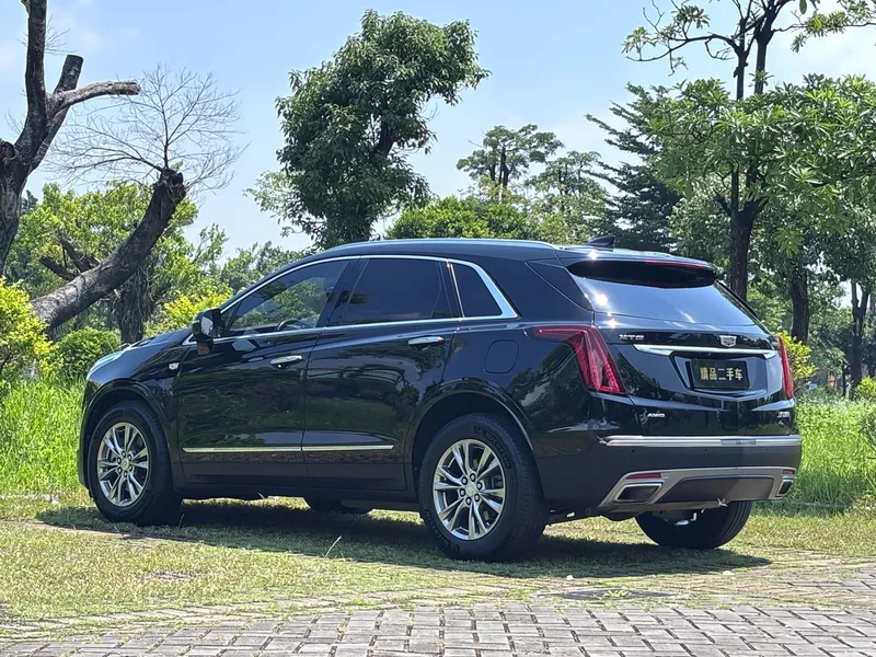 Cadillac XT5 — фото 10