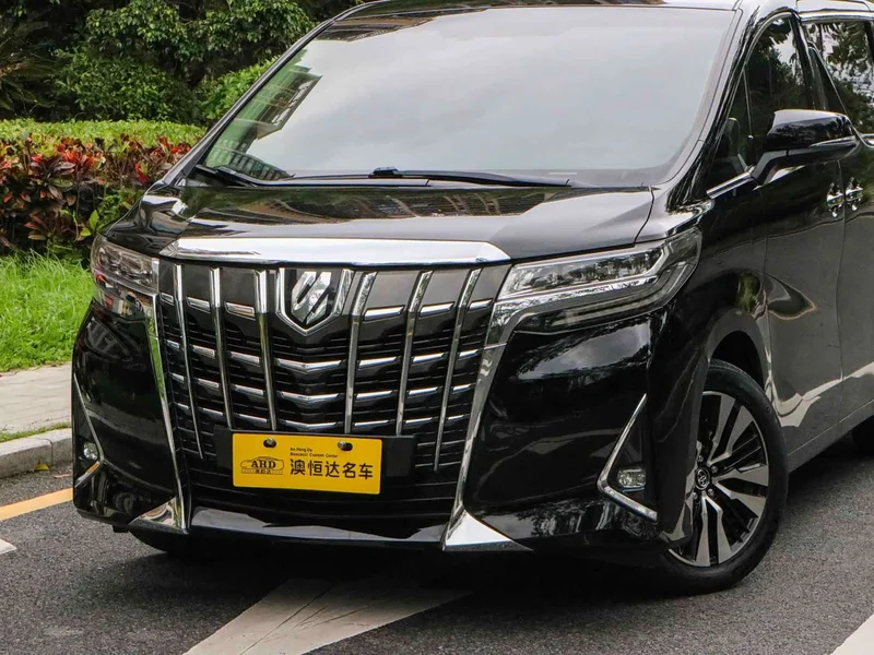 Toyota Alphard — фото 2
