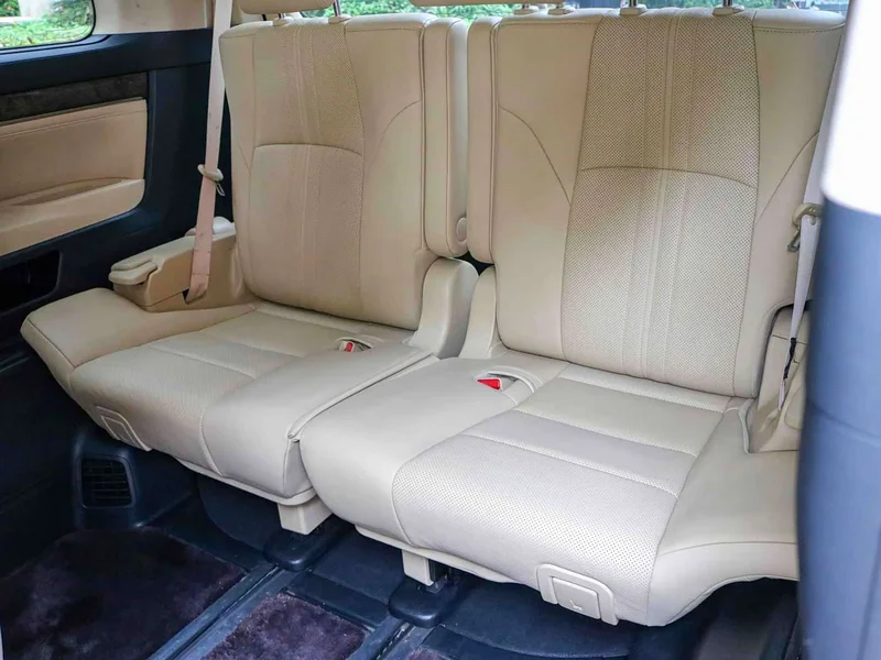Toyota Alphard — фото 7