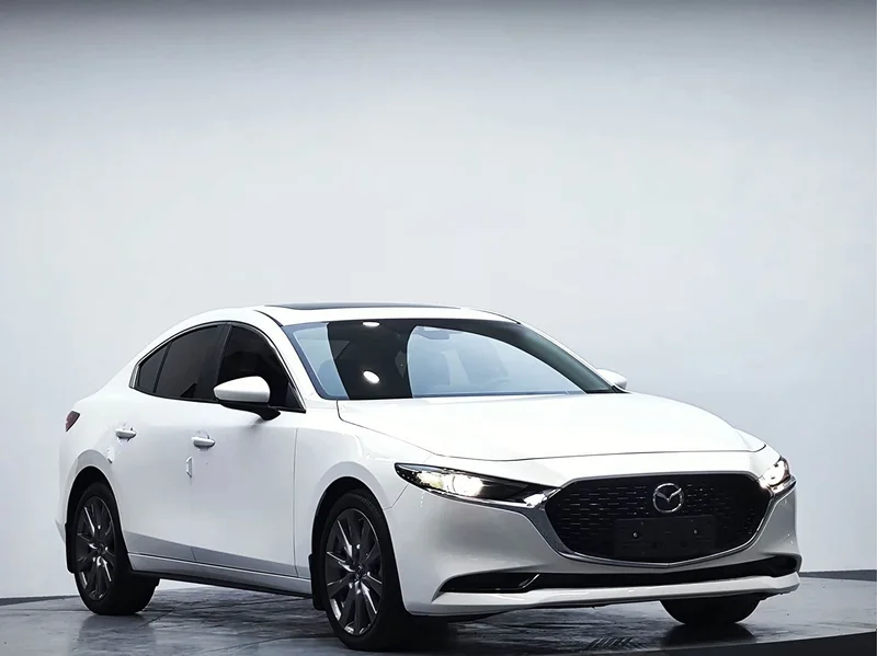 Mazda 3 Axela — фото 4