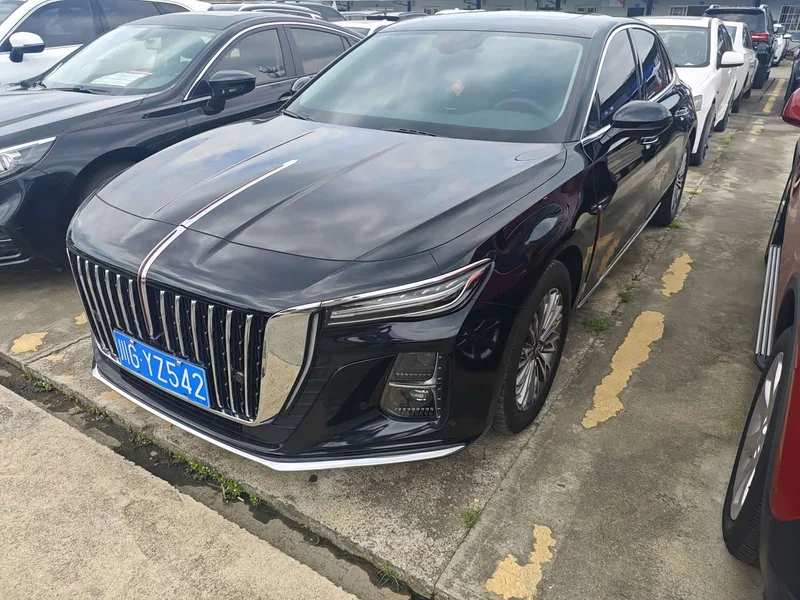 Hongqi H5 — фото 1