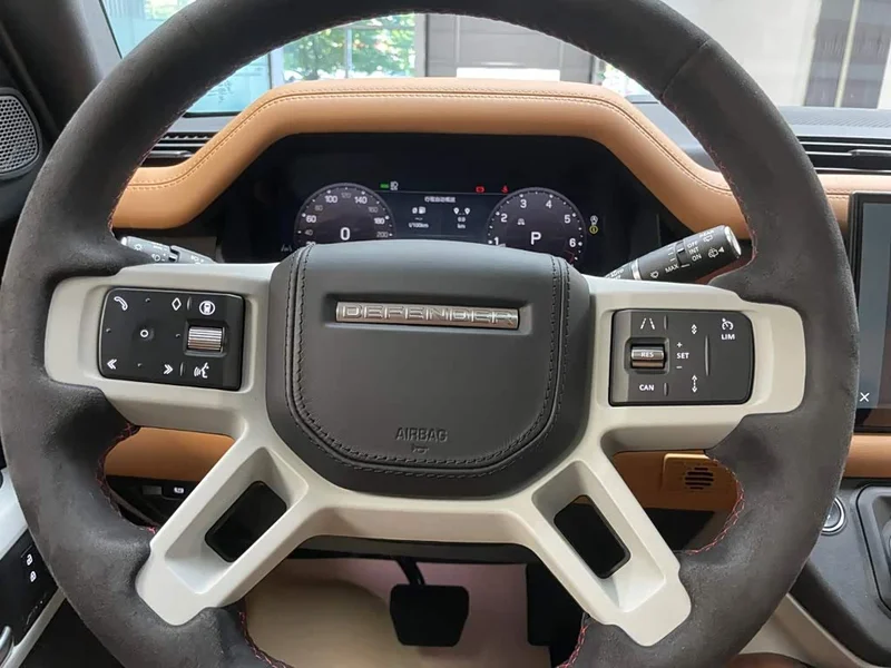 Land Rover Defender — фото 13