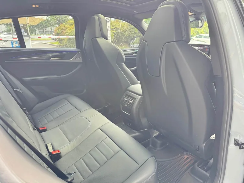 BMW X4 M40i — фото 13