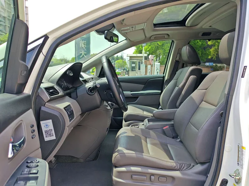Honda Odyssey — фото 10