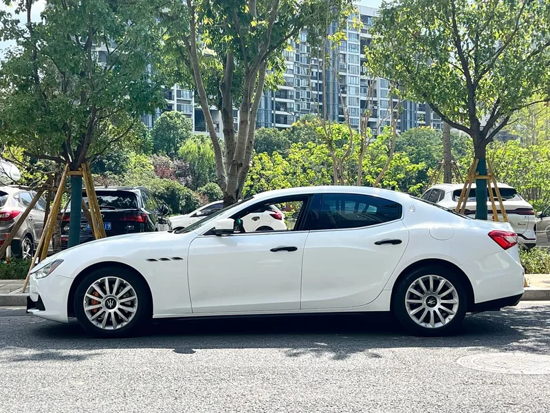 Maserati Ghibli — фото 8