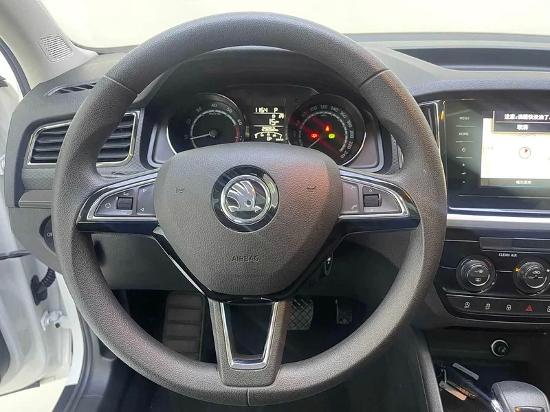 Skoda Kamiq — фото 10