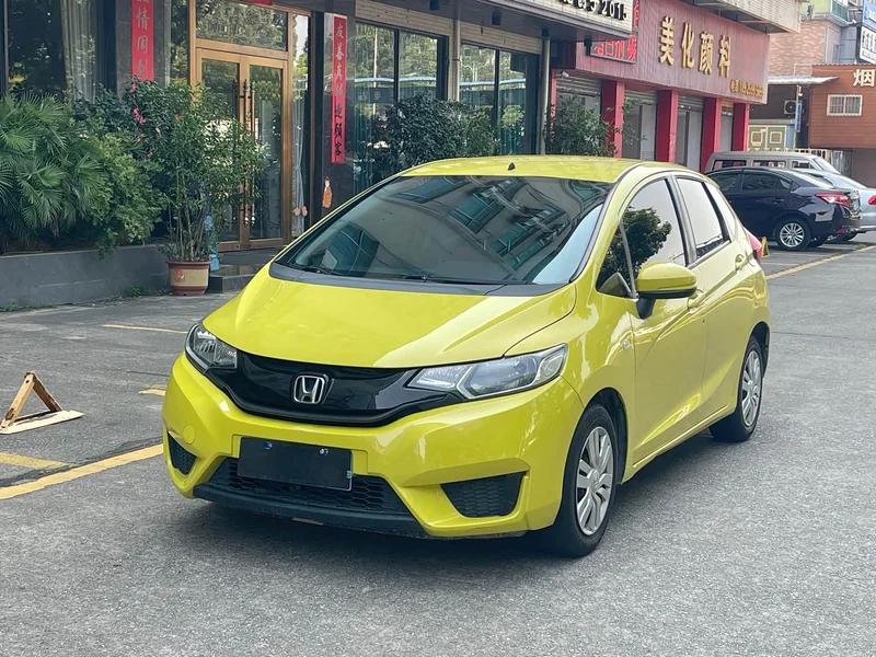 Honda Fit — фото 1