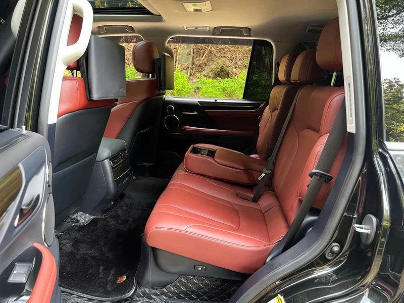 Lexus LX — фото 12
