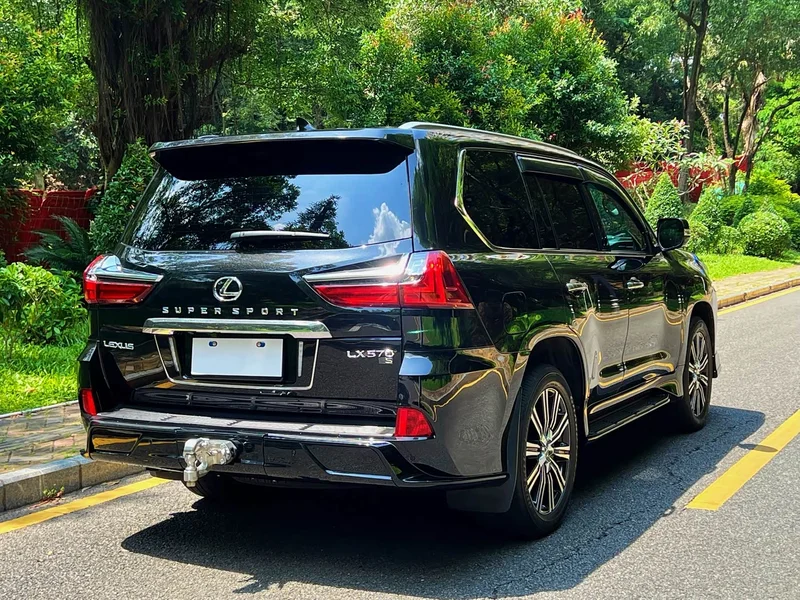 Lexus LX — фото 19