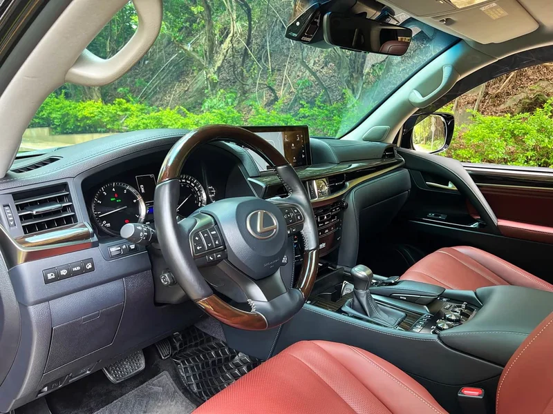 Lexus LX — фото 5