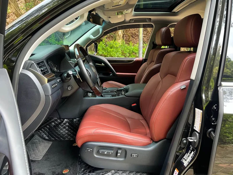 Lexus LX — фото 8