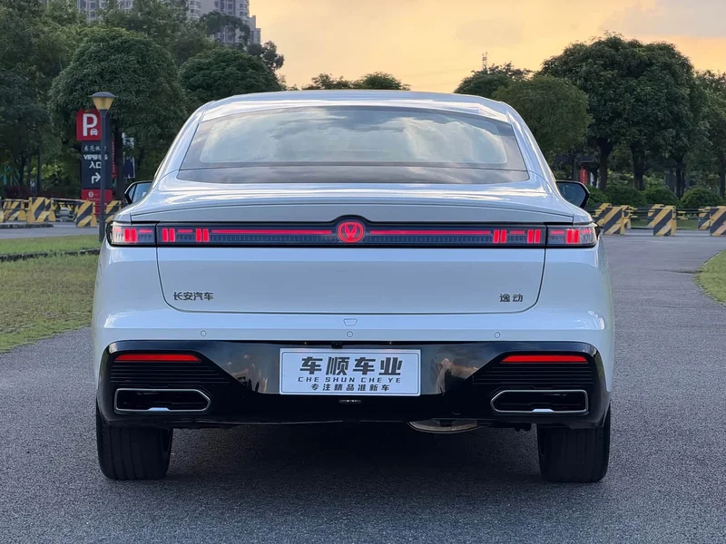 Changan Eado — фото 7