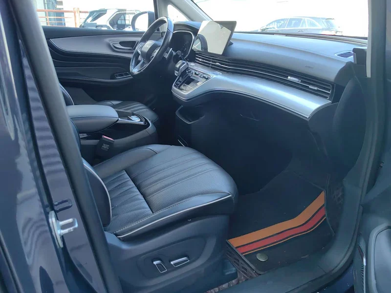 Roewe iMAX8 — фото 11