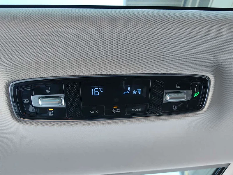 Roewe iMAX8 — фото 16