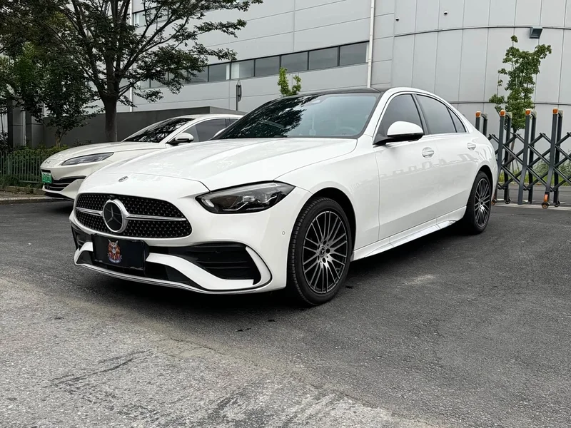 Mercedes-Benz C-Class — фото 1