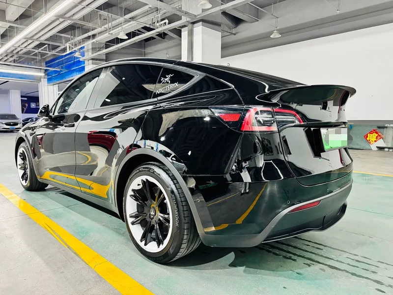 Tesla Model Y — фото 4