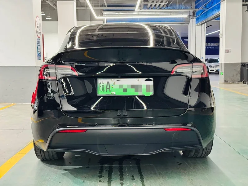 Tesla Model Y — фото 5