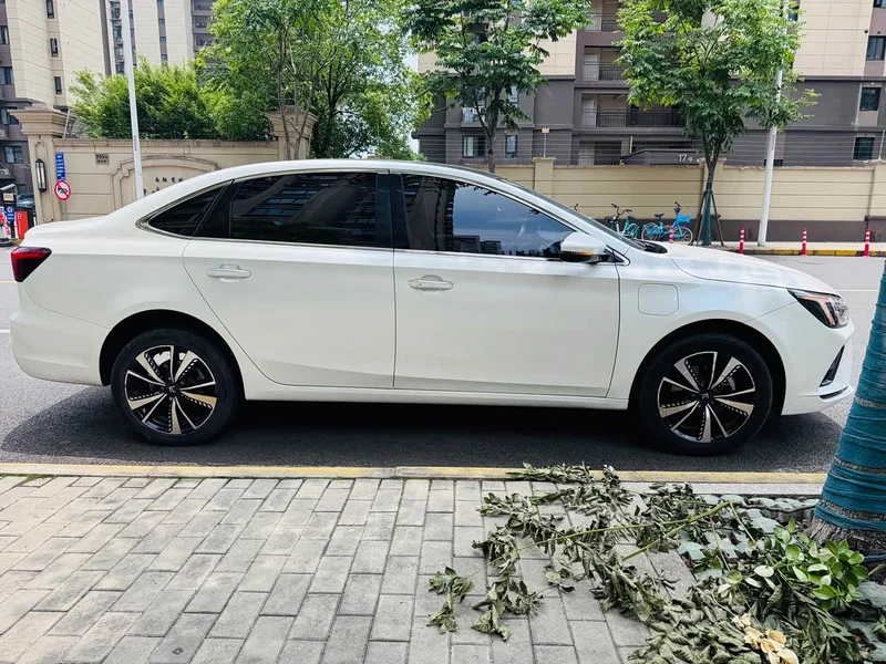Roewe FEIFAN ER6 — фото 3