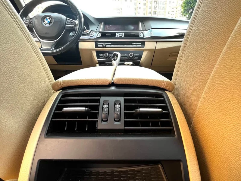 BMW 5-Series — фото 10