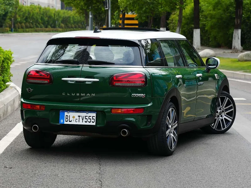 MINI CLUBMAN — фото 11