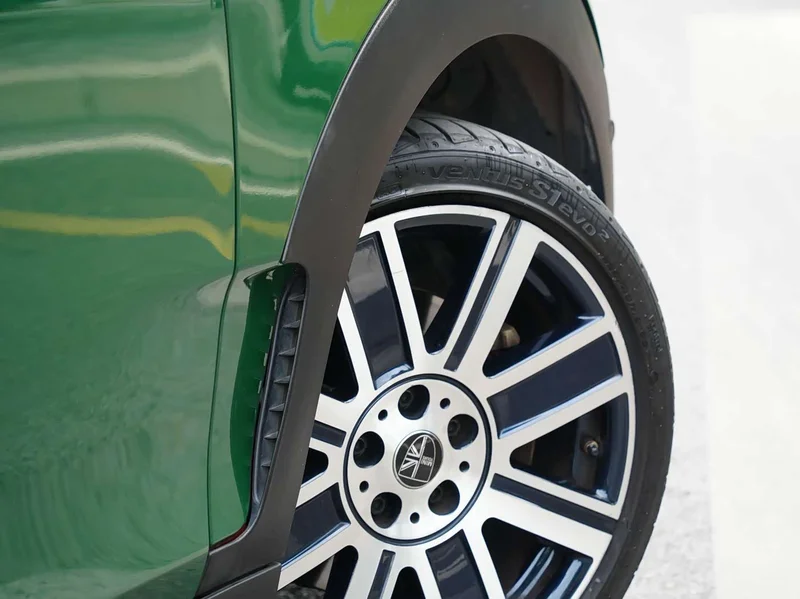 MINI CLUBMAN — фото 13