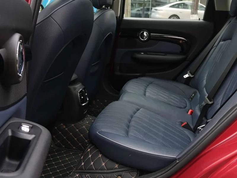MINI CLUBMAN — фото 15