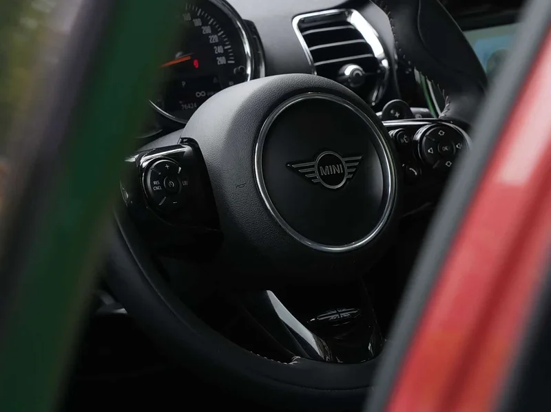 MINI CLUBMAN — фото 16