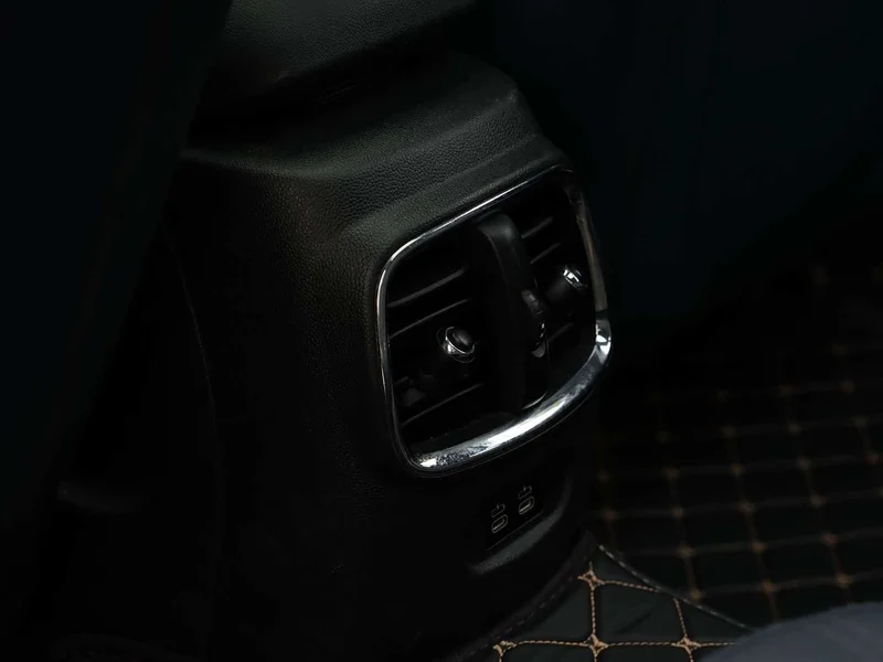 MINI CLUBMAN — фото 22
