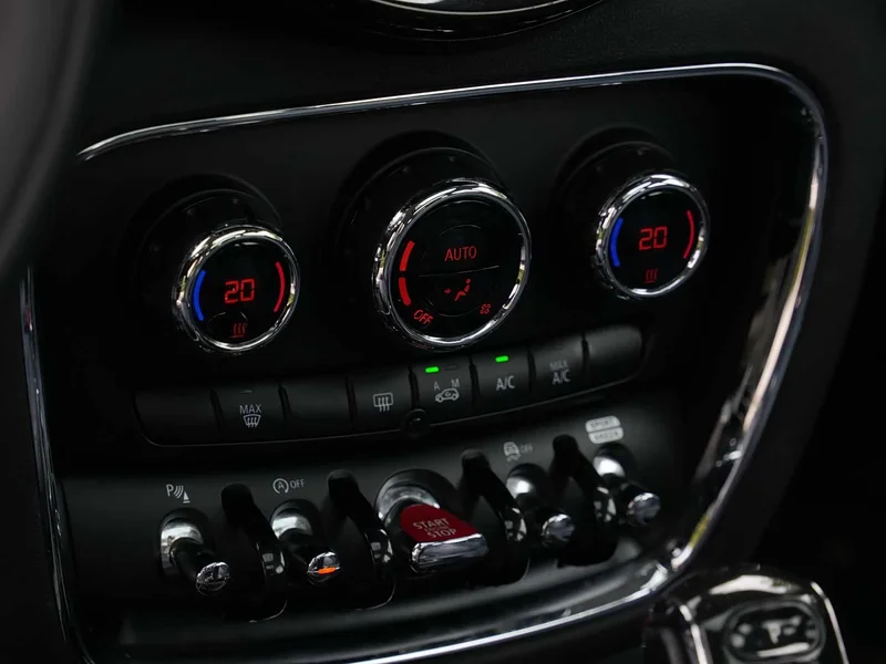MINI CLUBMAN — фото 24