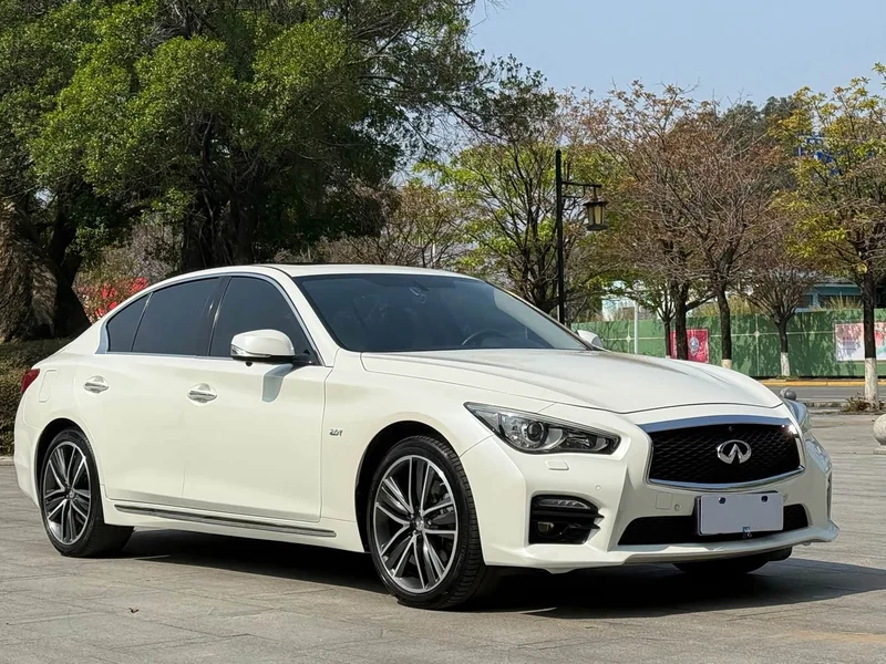 Infiniti Q50L — фото 3