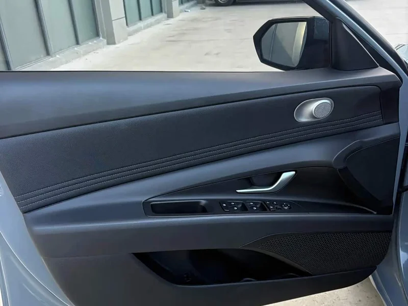Hyundai Elantra — фото 11
