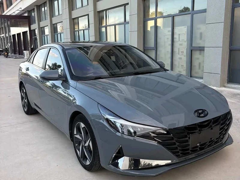 Hyundai Elantra — фото 3